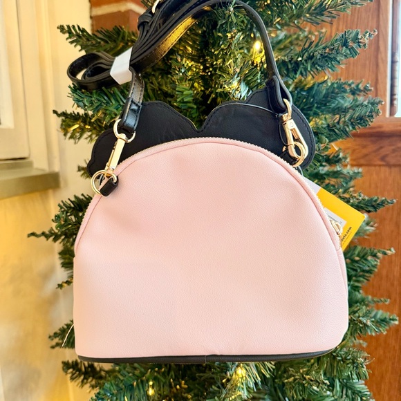 Snoopy Christmas crossbody purse NWT - Picture 2 of 2